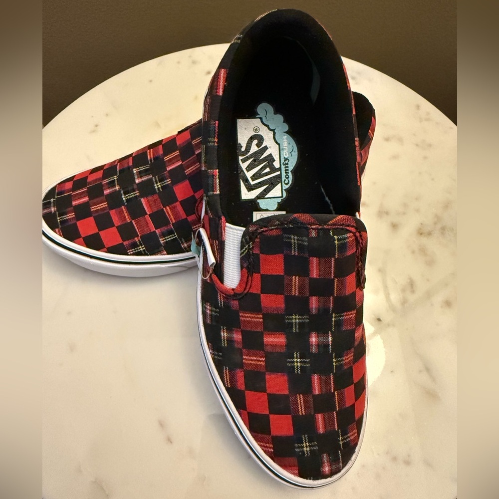 Vans Comfycush Slip-On (Plaid Check) Red/True White NWT Men’s 5.5/ Women’s 7